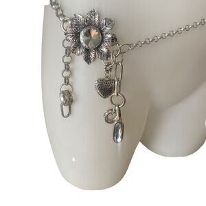 Vintage Silver Tone Floral Crystal Fancy Chain Belt / Statement Necklace